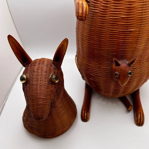 Vintage MCM Wicker Kangaroo Basket - Picture 5 of 9